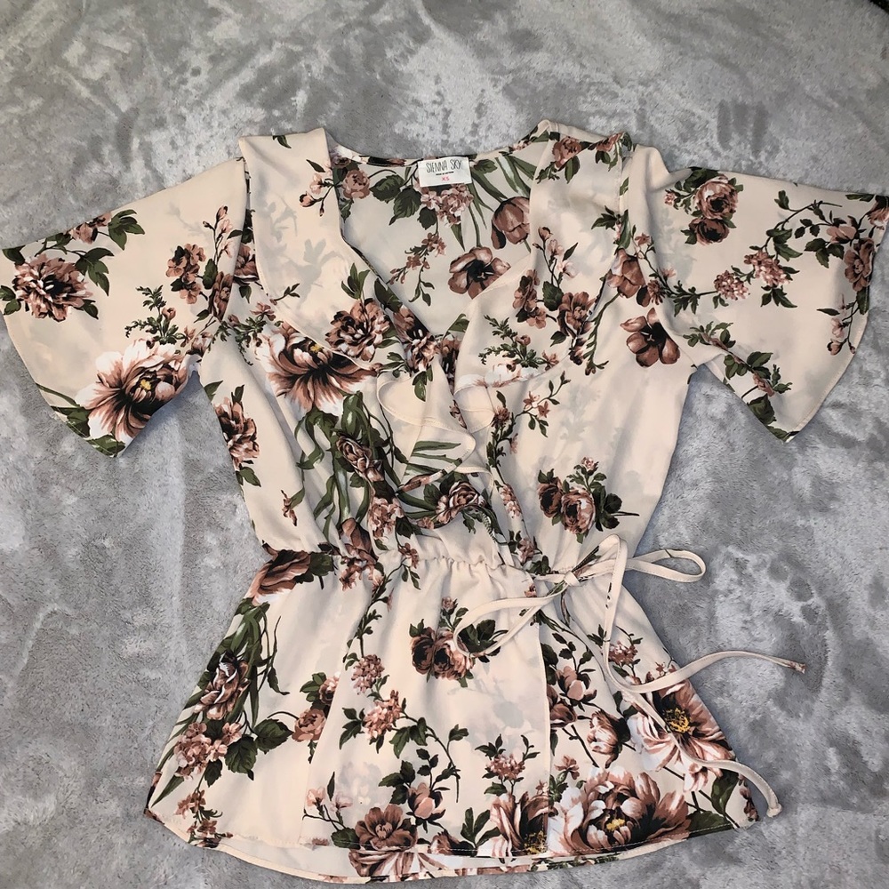 Floral peplum blouse